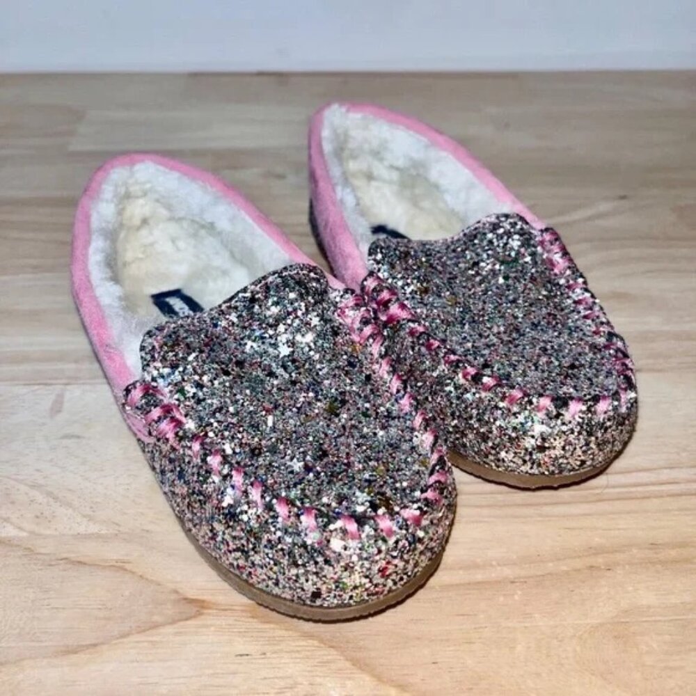 🥿 Land's End Kids' Moccasin Slippers – Size 12 – Excellent Condition! - Picture 2 of 11